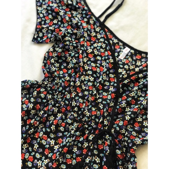 Xhalarition Romper - Picture 4 of 6